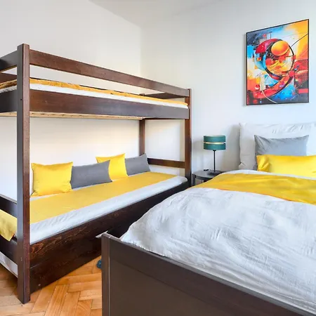 Apartman Flora *